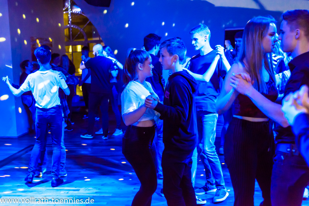 2019 11 09 Tanzparty Jugend 9975